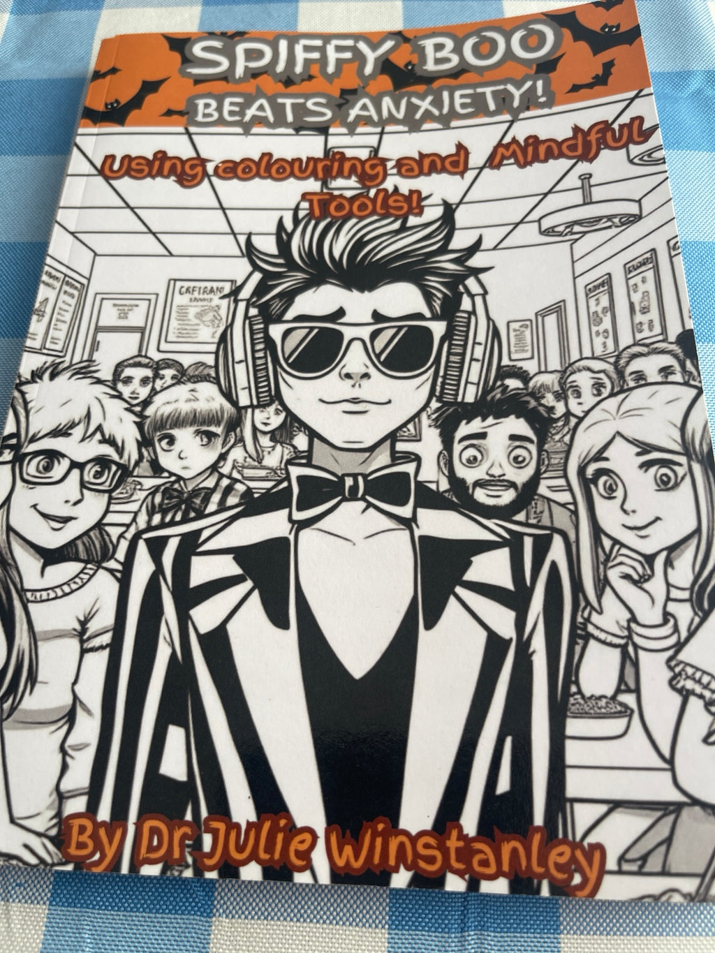 Spiffy Boo Beats Anxiety! | Colouring & Mindful Tools for Anxiety book 142 pages